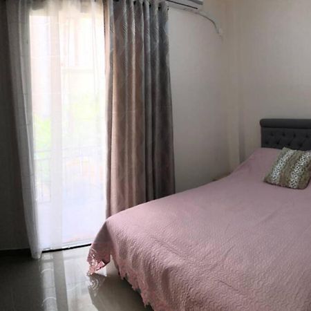 Loutraki Vibes Apartments Bagian luar foto