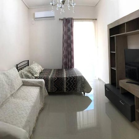 Loutraki Vibes Apartments Bagian luar foto