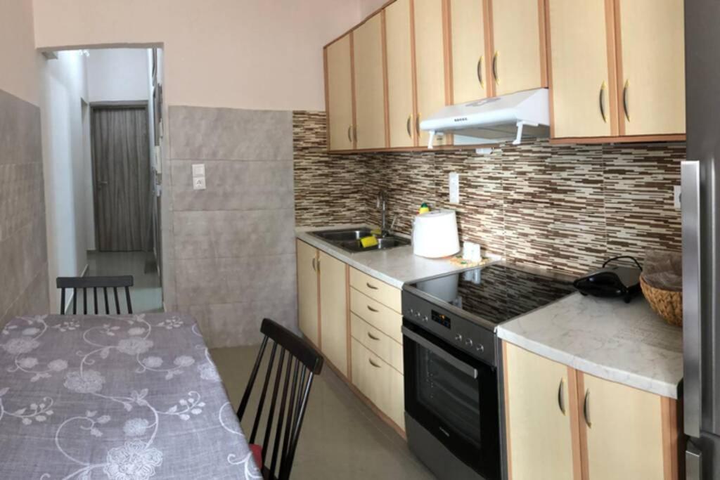 Loutraki Vibes Apartments Bagian luar foto