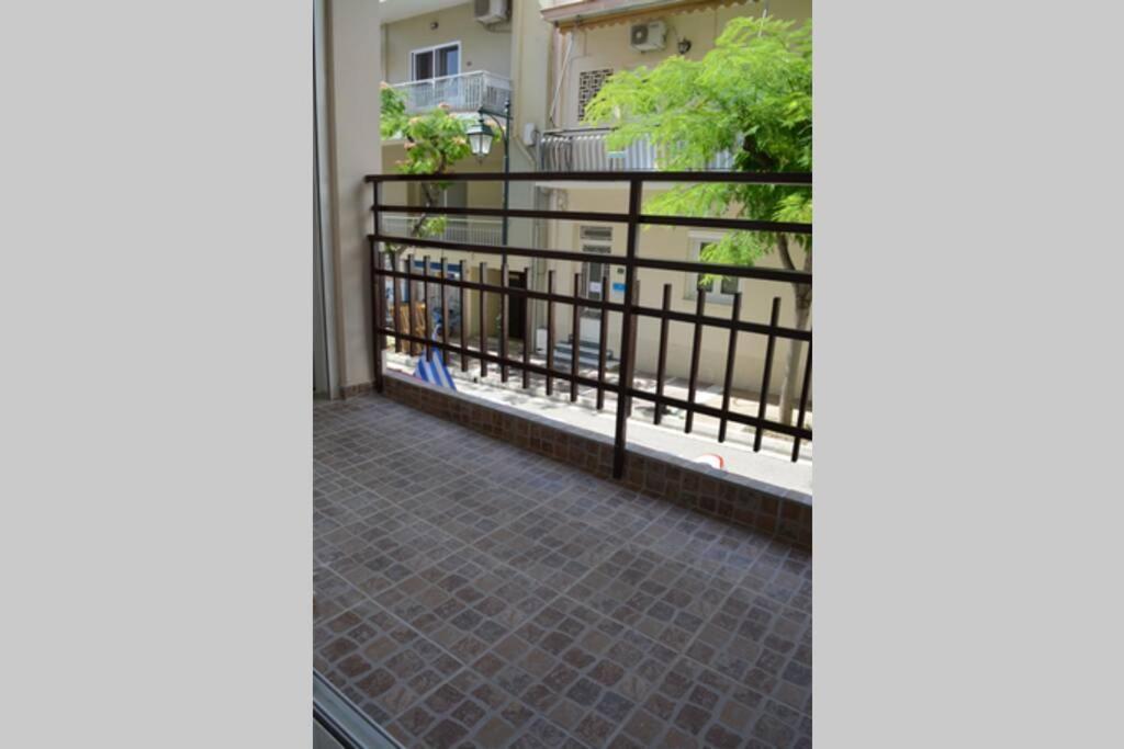 Loutraki Vibes Apartments Bagian luar foto