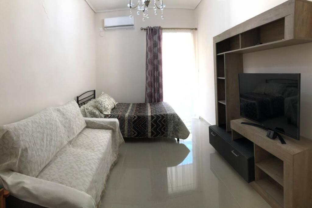 Loutraki Vibes Apartments Bagian luar foto